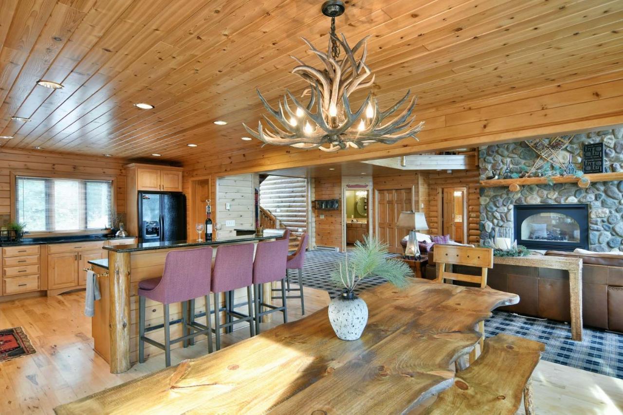 Majestic Moose Lodge Home Cable Екстериор снимка